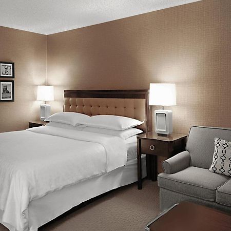 Sheraton Cavalier Saskatoon Hotel Экстерьер фото