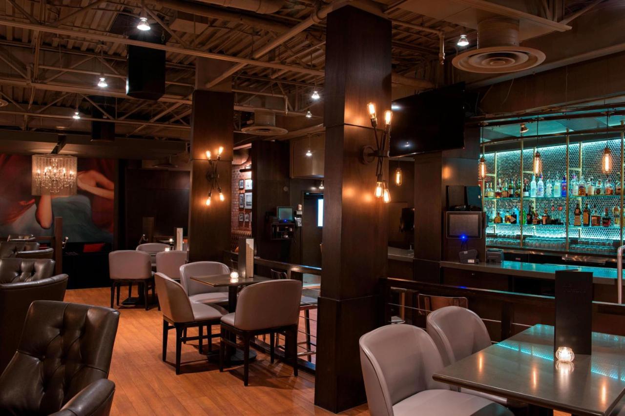 Sheraton Cavalier Saskatoon Hotel Экстерьер фото