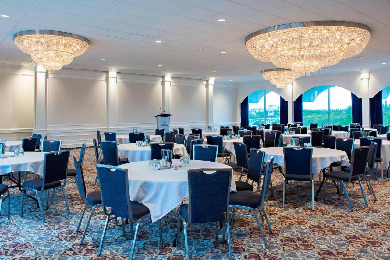 Sheraton Cavalier Saskatoon Hotel Экстерьер фото