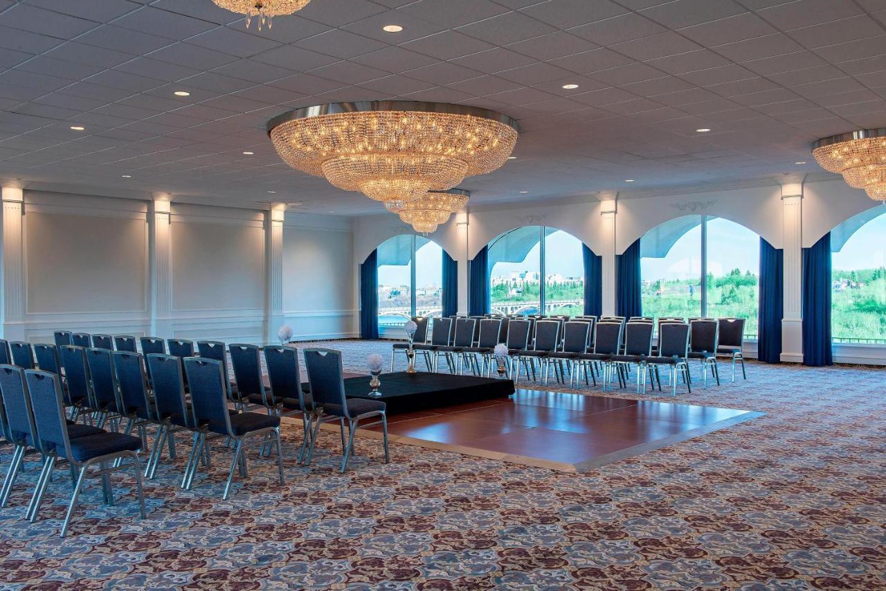 Sheraton Cavalier Saskatoon Hotel Экстерьер фото