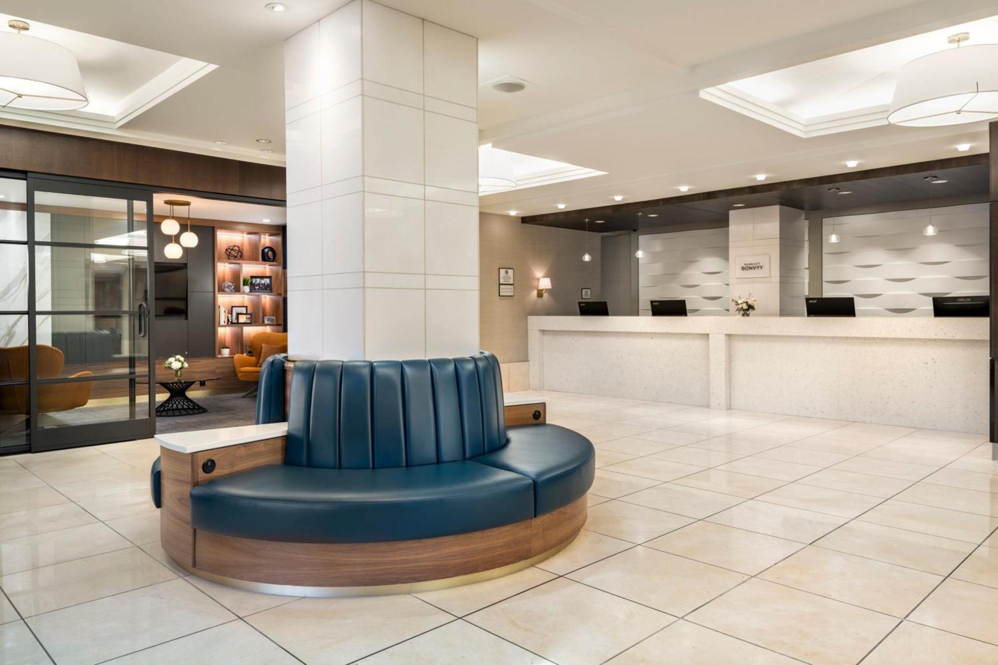 Sheraton Cavalier Saskatoon Hotel Экстерьер фото