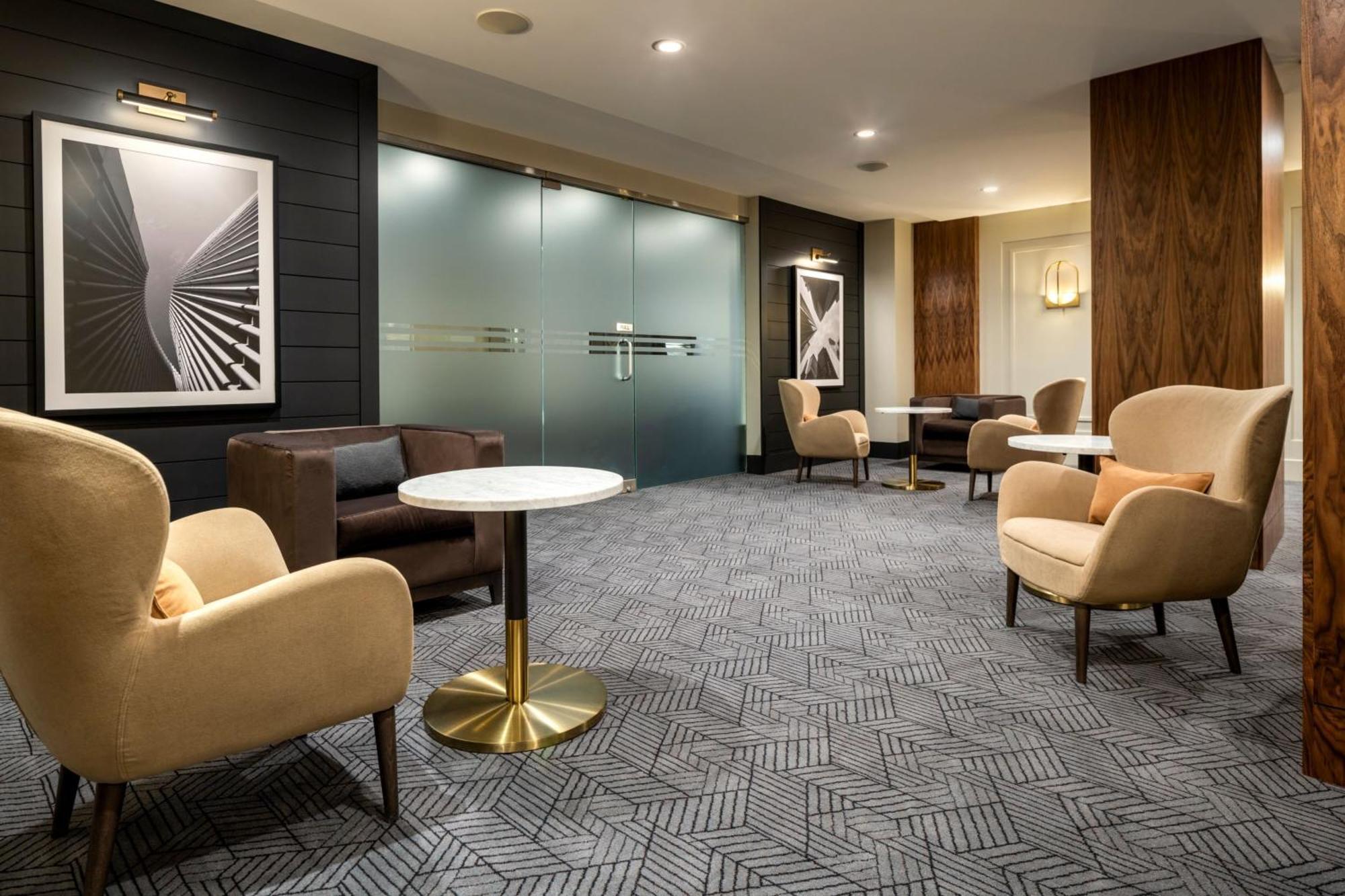 Sheraton Cavalier Saskatoon Hotel Экстерьер фото
