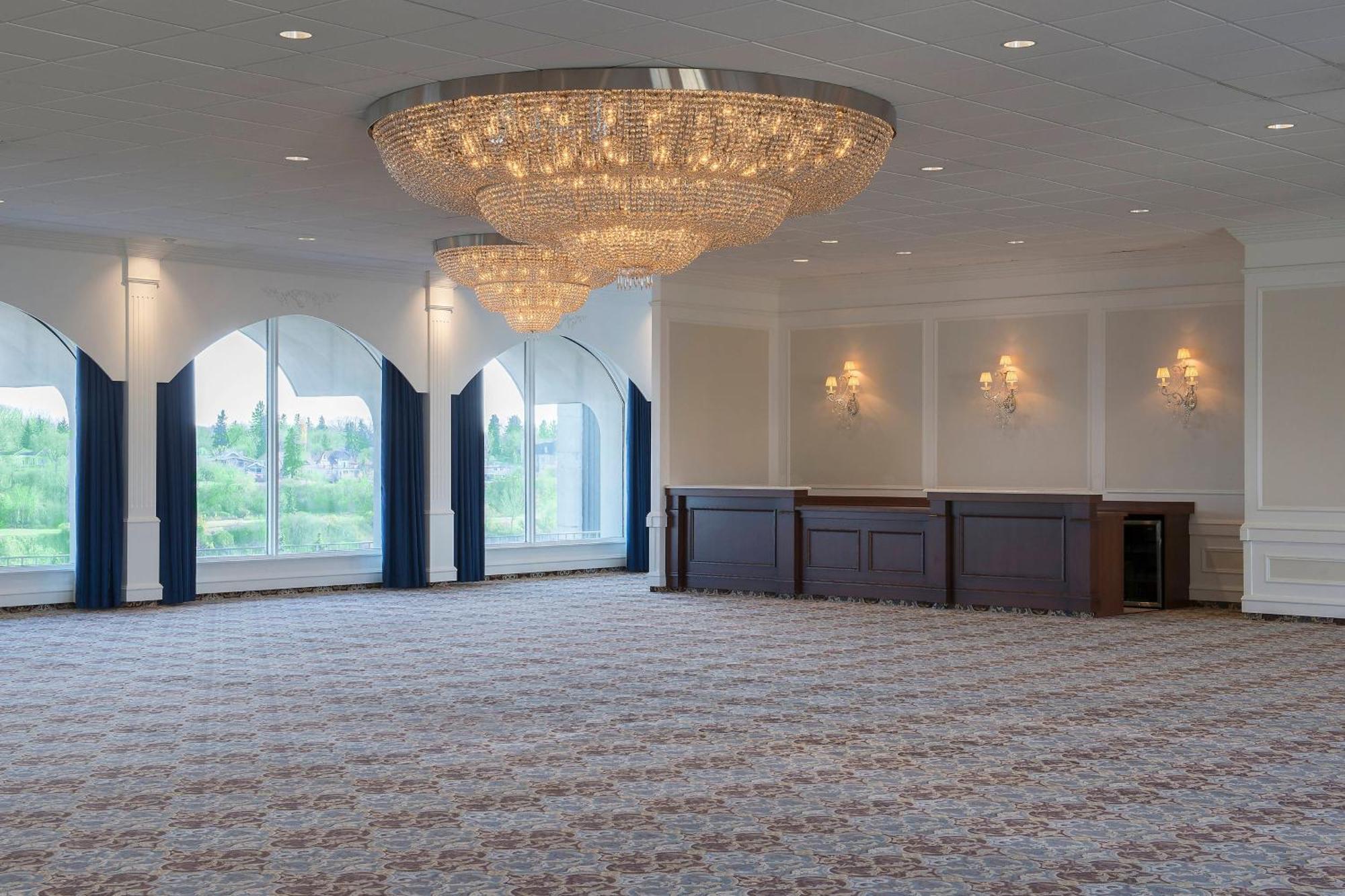 Sheraton Cavalier Saskatoon Hotel Экстерьер фото